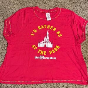 Women’s SZ 2X Walt Disney World T-shirt EUC I'd rather be at the park - so cute!